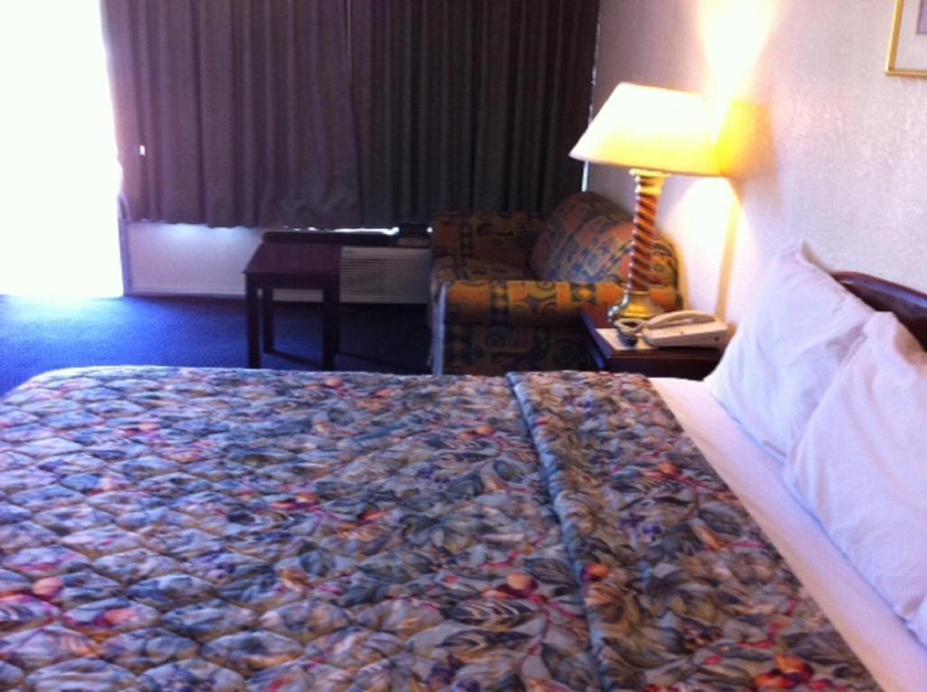 Kings Inn Valliant الغرفة الصورة